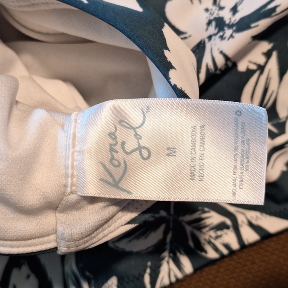 Swimsuit - Picture 3 of 3